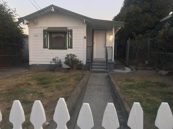 3rd image of 621 Cherry St