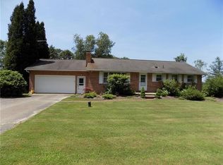 907 Henderson Station Rd, Stoneboro, PA 16153