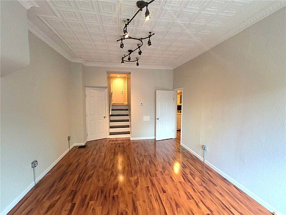 4th image of 3416 Ligonier St