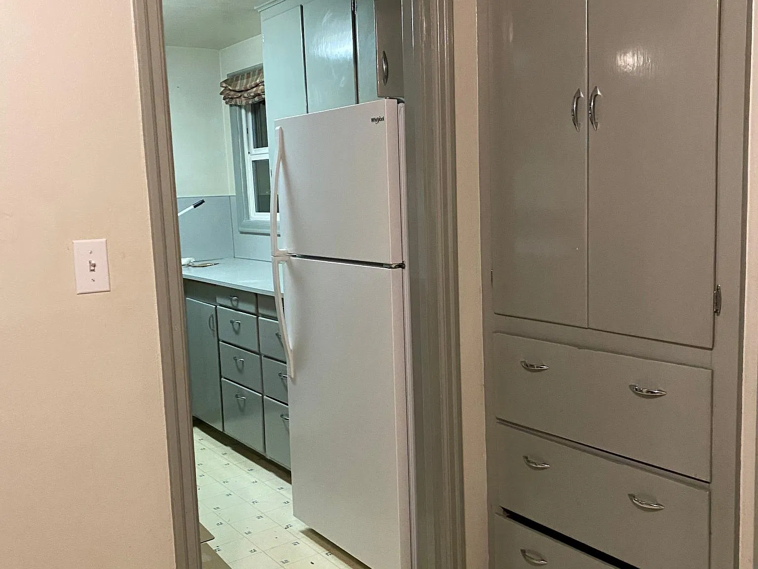 2455 University St — Photo 3