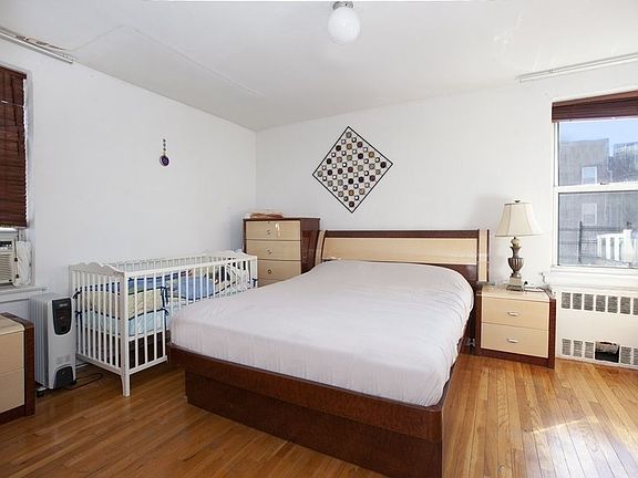 5th image of 6638 Yellowstone Blvd #5A