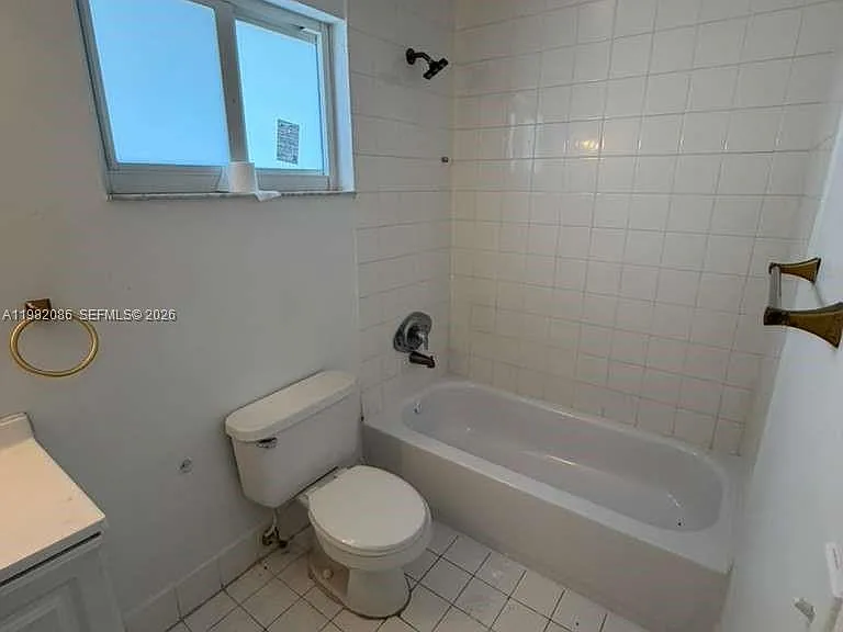 505 NW 177th St #210 — Photo 7