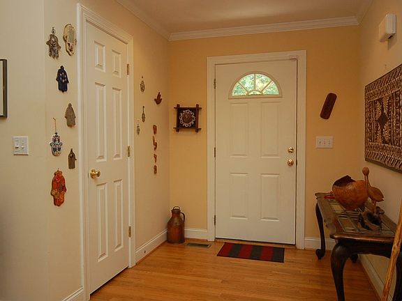 3rd image of 7621 Whitaker Dr