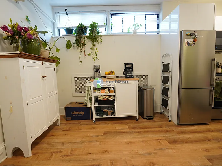 230 Walnut St #20A — Photo 8