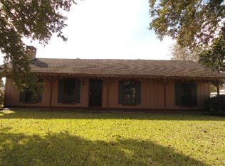 401 Quail Run Dr, Morgan City, LA 70380