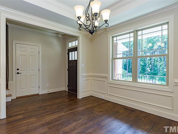 2nd image of 558 Fontana Dr