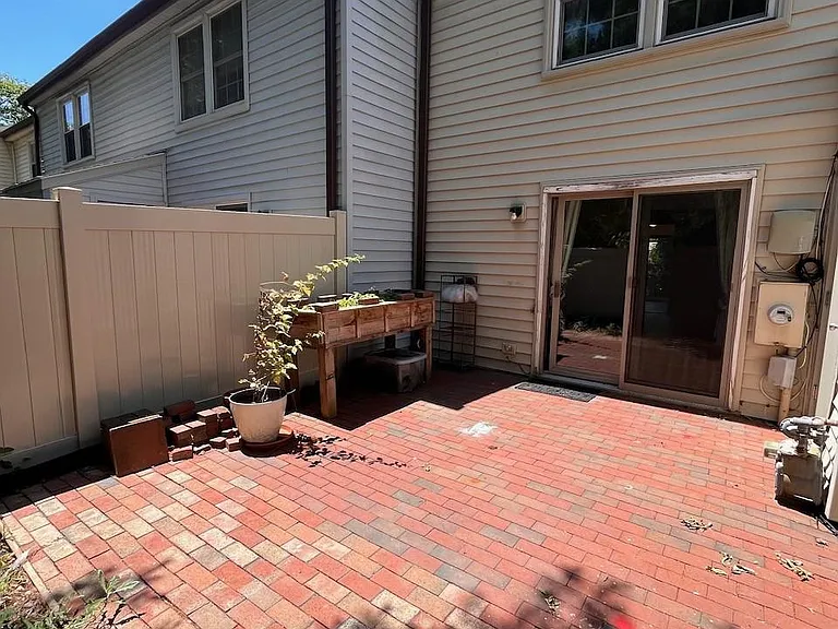 5633 Independence Cir — Photo 28