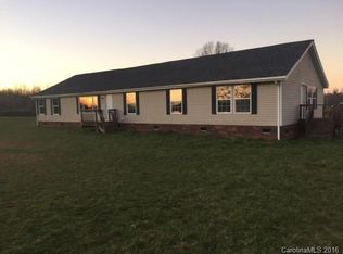 105 Hickory Nut Dr, Statesville, NC 28677