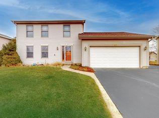 1412 S Parkview Ter, Algonquin, IL