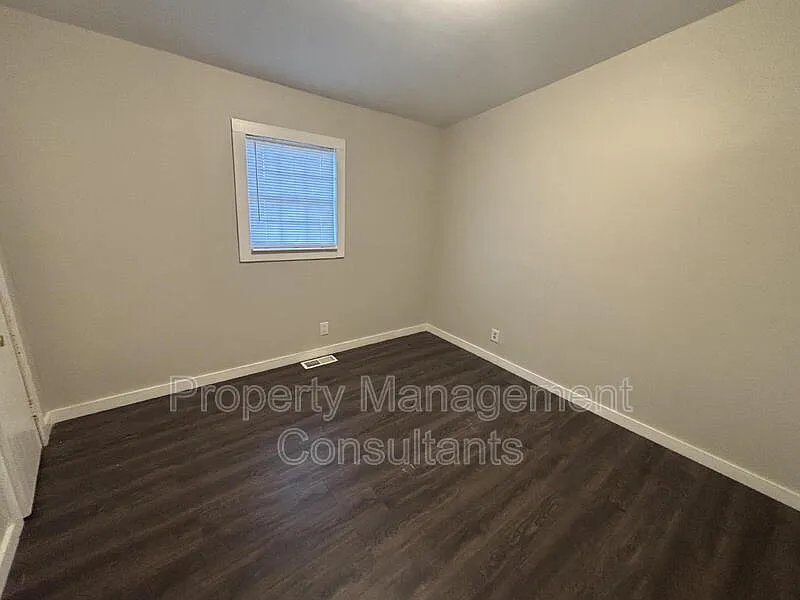 2 bed, 1.0 bath, 1000 sqft, $975 — Photo 3