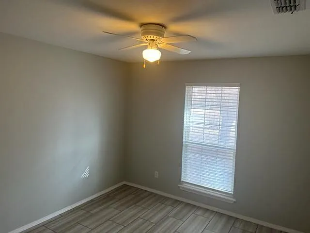 8004 Fouts Pl — Photo 8
