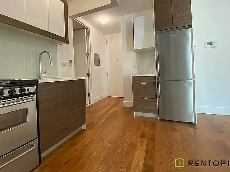 106 Meserole St #203B — Photo 3