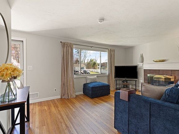 2nd image of 24 Kelsey Dr