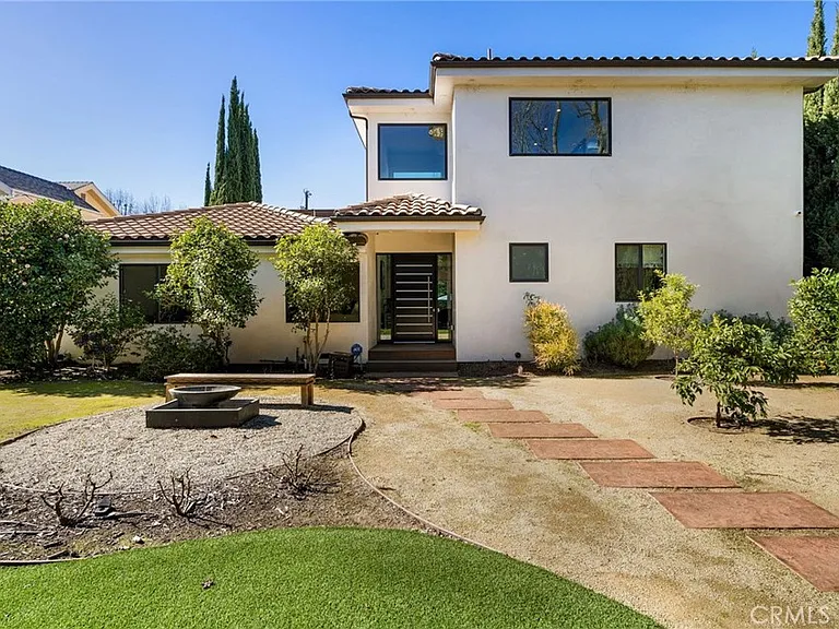 5541 Matilija Ave — Photo 3