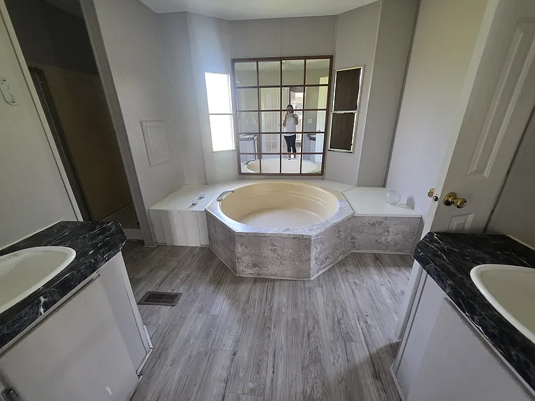 Oak Creek Estates MHC — Photo 83