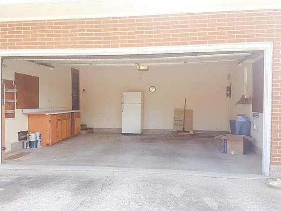 5th image of 450 Kirk Ln