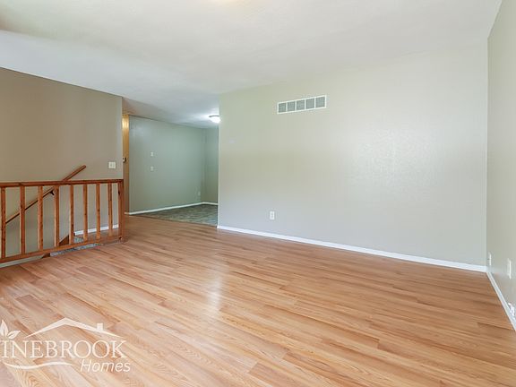 3rd image of 4809 NW Woody Creek Ln