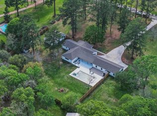 19855 W Lakeshore Dr, Magnolia, TX 77355