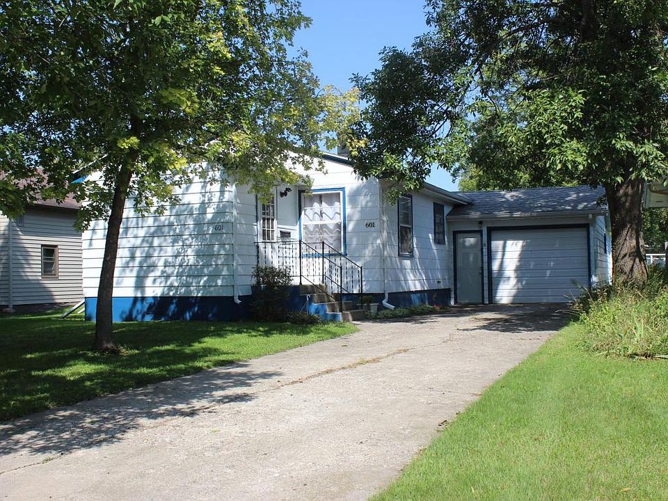 1st image of 601 4th Ave E