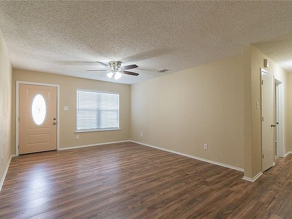 3rd image of 123 Bream Dr