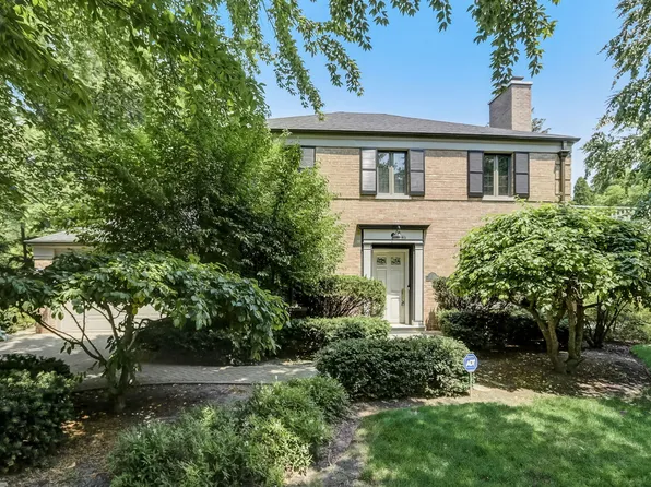 727 Kent Rd, Kenilworth, IL 60043