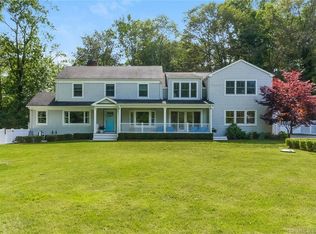 17 Mystic Ln, Darien, CT 06820