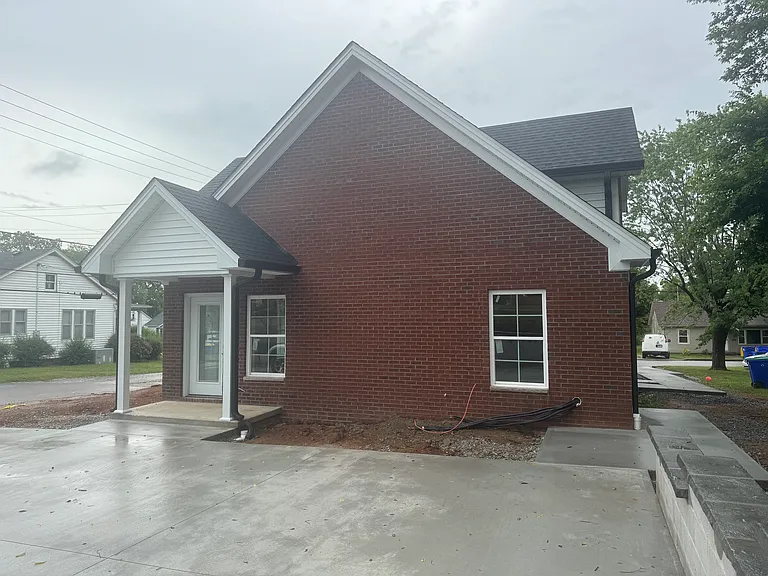 417 N High St #B — Photo 8