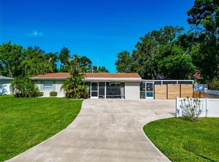 5948 Mirror Lake Rd, Sarasota, FL 34238