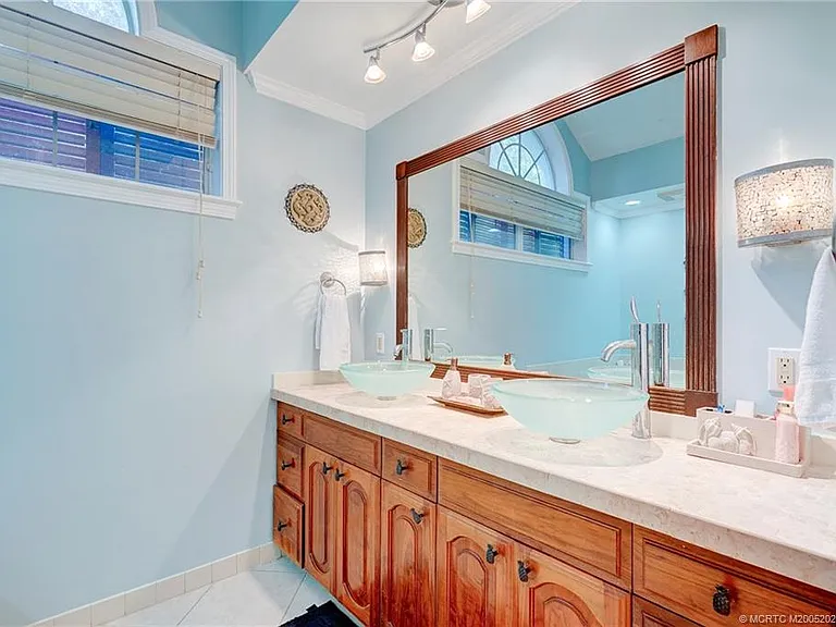 1446 Wyn Cove Dr — Photo 40