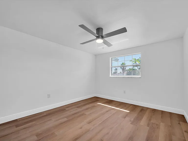 5600 Bayou Grande Blvd NE — Photo 25