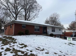 126 Union Hill Rd, Fairview Heights, IL 62208
