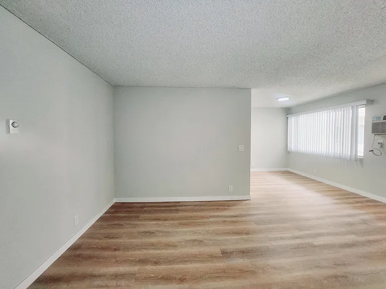 123 S Catalina Street — Photo 21