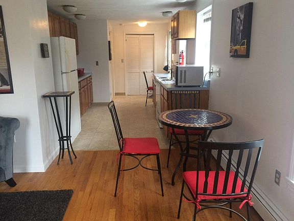 Eat in large kitchen