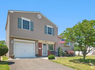 53 Orchard St, Carteret, NJ 07008