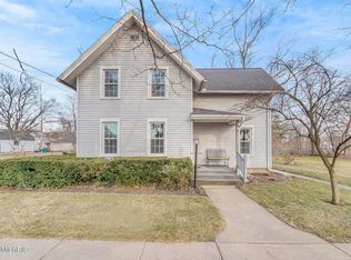 323 S Linden St, Marshall, MI 49068