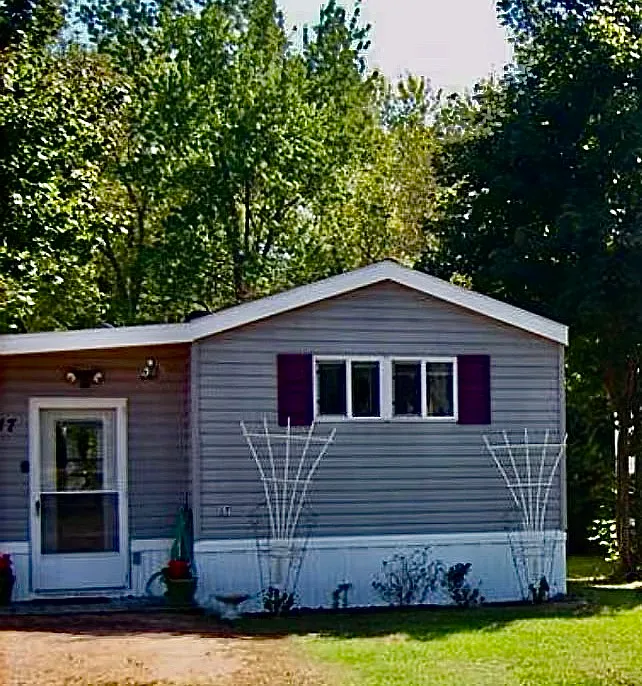 2 bed, 1000 sqft, $1,275 — Photo 1