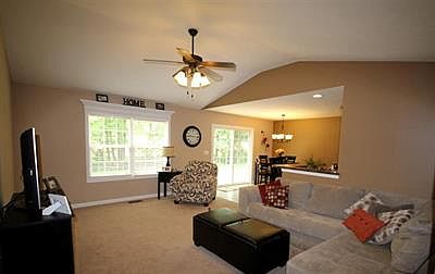 4th image of 3411 Crater Dr