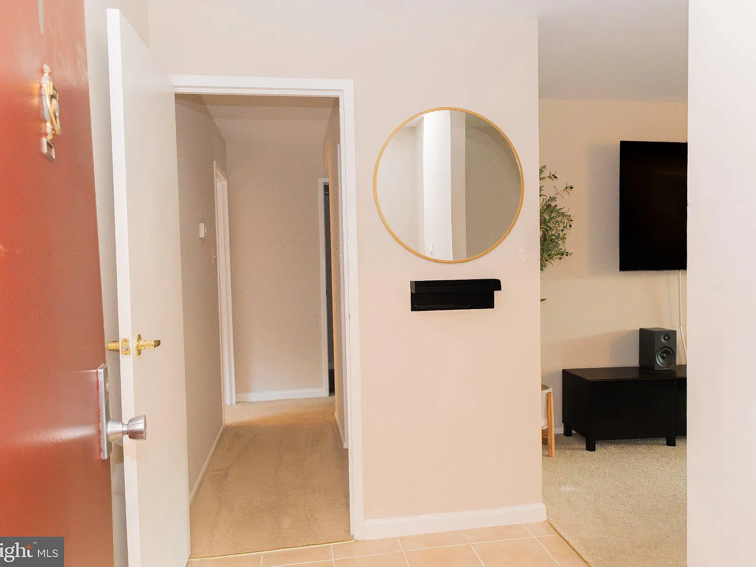 Southgate Condo — Photo 2