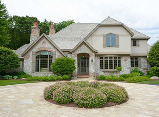 S28W35351 Spring House Ct, Oconomowoc, WI 53066