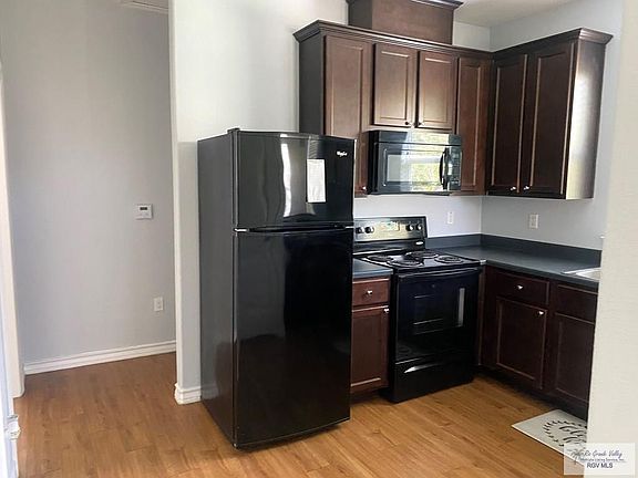 3rd image of 3025 Naranjo St