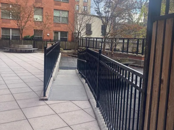 837 Washington Avenue image 12 of 14