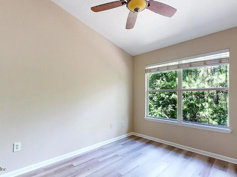 5881 Moonstone Ct — Photo 8