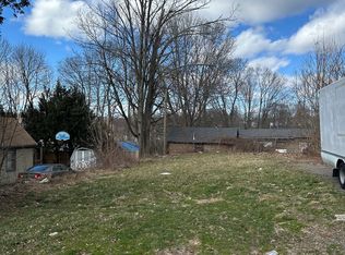 14 Lincoln Pl, Bristol, CT 06010