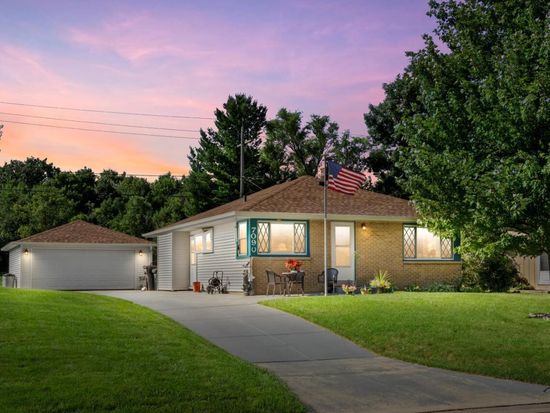 709 Edgewood AVENUE, South Milwaukee, WI 53172