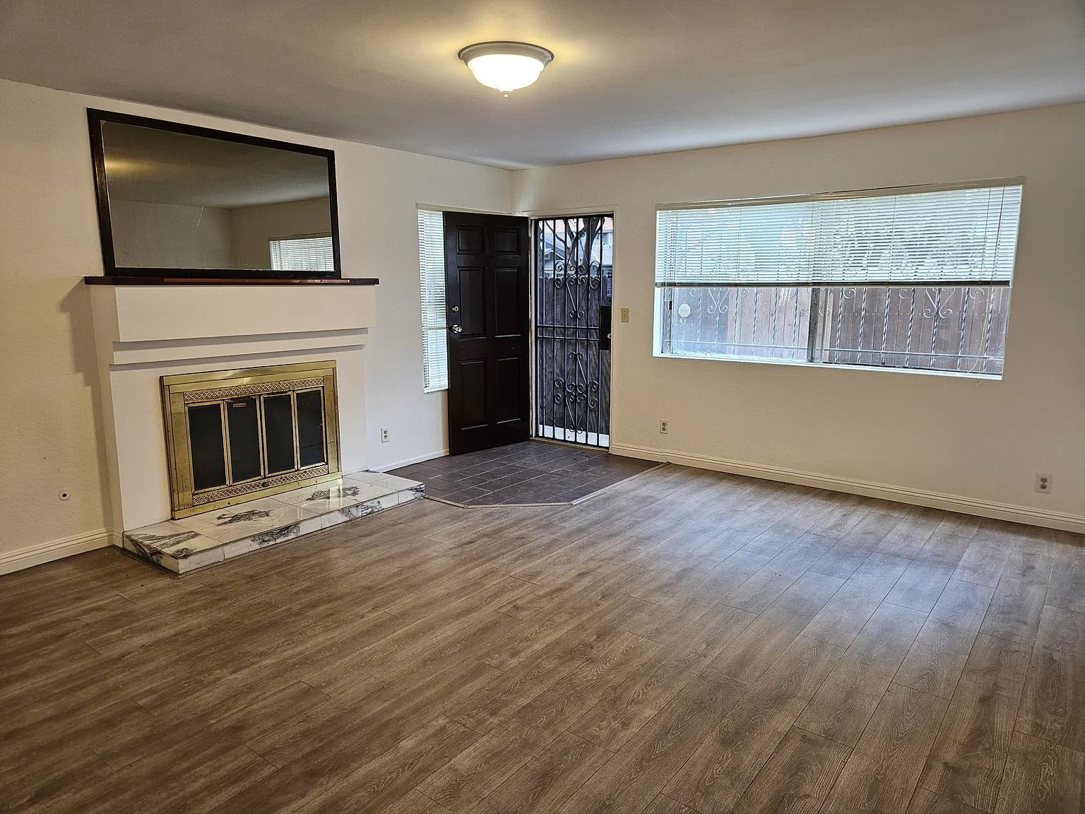 212 S Marguerita Ave — Photo 3
