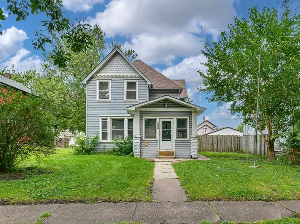 2214 W 2nd St, Davenport, IA 52802