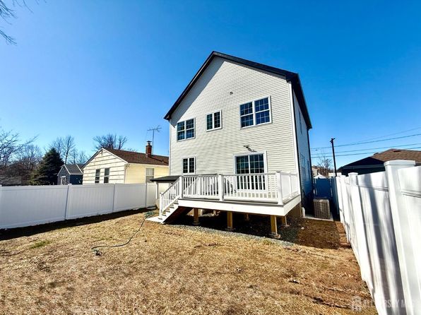 47 Bird Ave, Iselin, NJ 08830