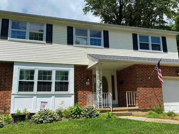 952 Rahway Dr, Newark, DE 19711