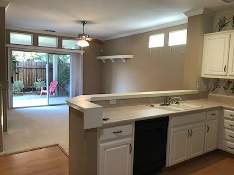 3382 Spring Crest Dr — Photo 4