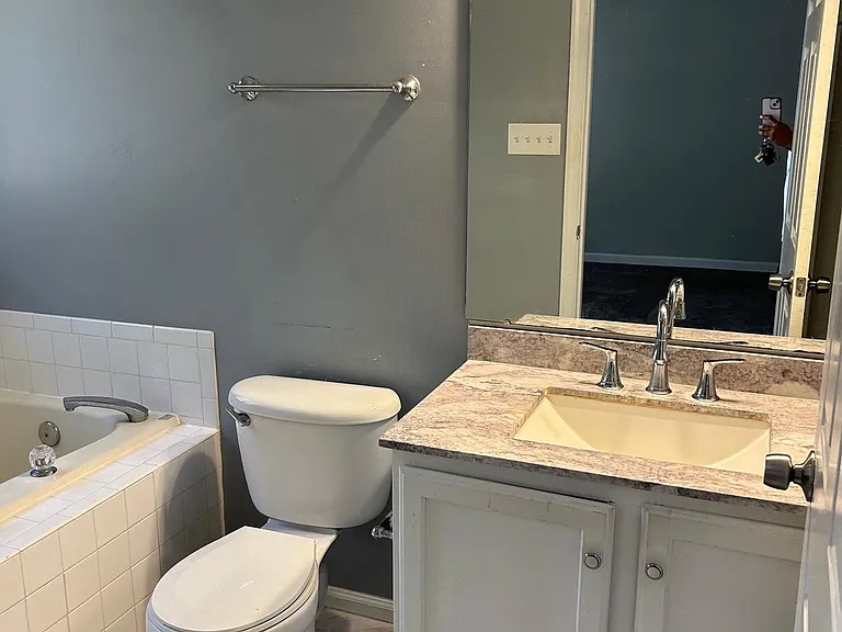 9602 Woodview Dr — Photo 13